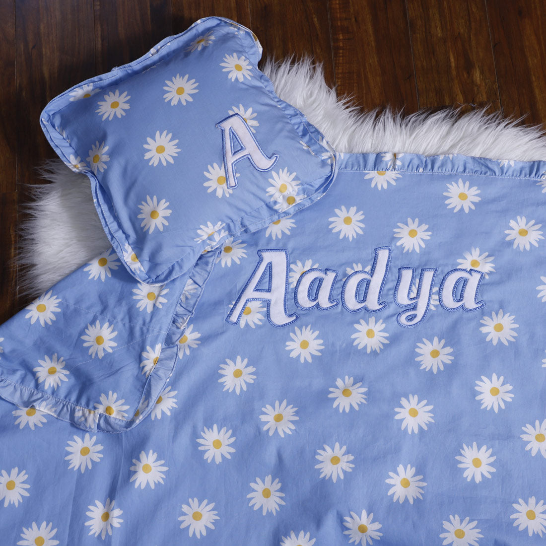 Daisy Dreams Dohar Cushion set